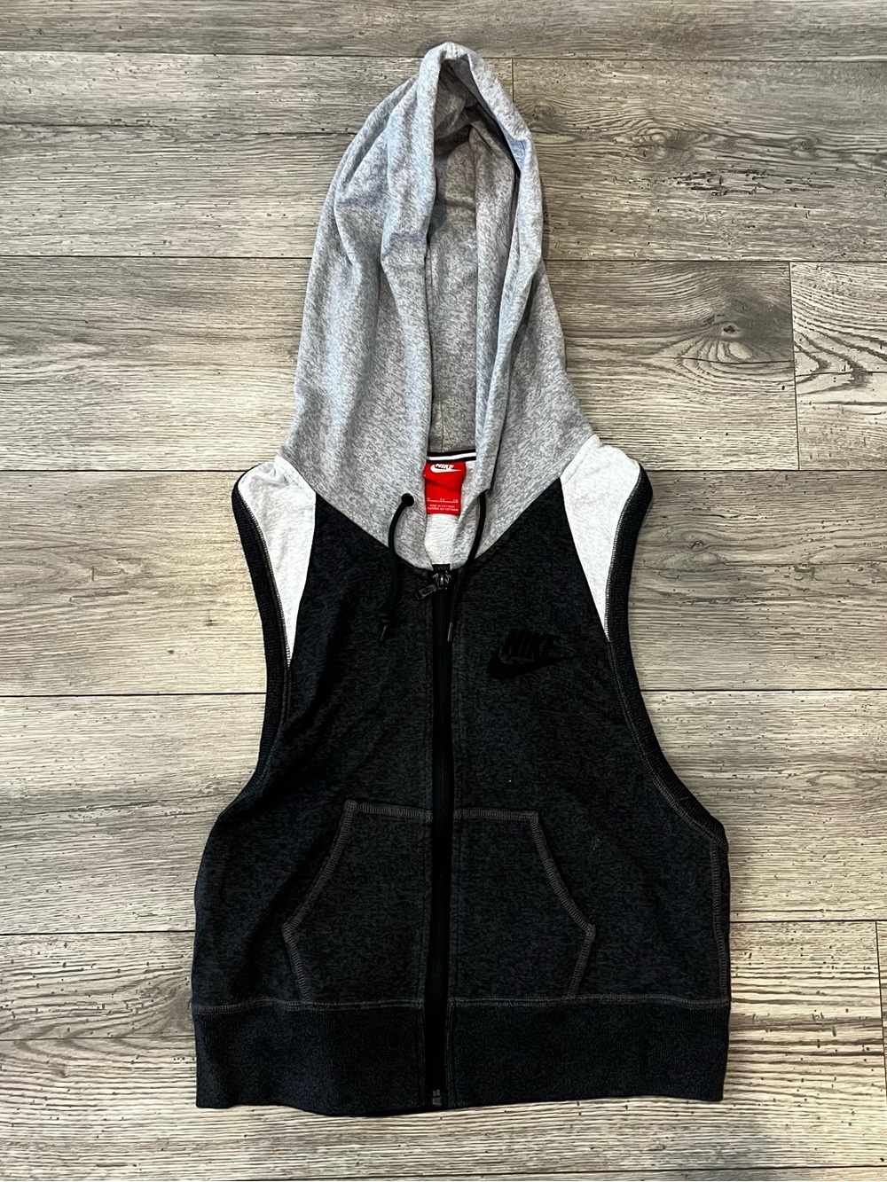 Nike Women's District 72 Full-Zip Run Hoodie Vest Gray XL Racerback Sleeveless